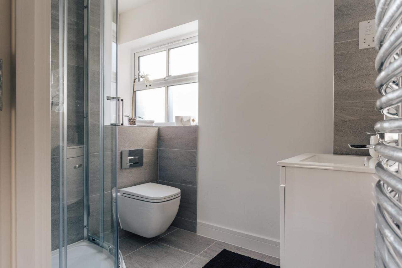 Central 2 Double Bedroom Flat With Parking ボーンマス エクステリア 写真